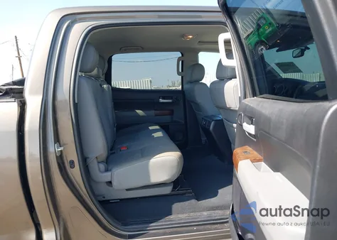 2013 Toyota Tundra Limited 5.7L V8 z USA, uszkodzony, nr VIN 5TFHY5F14DX313994